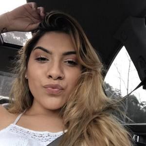 Meet your Posher, Reyna